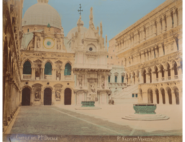 <p>VENISE Cortile del Pzo Ducale</p>